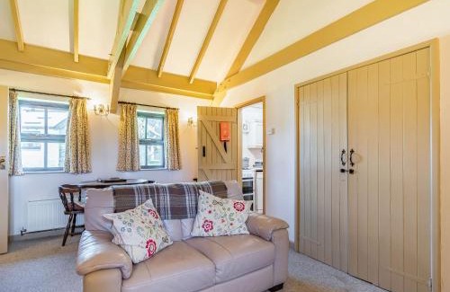 Pontfaen House | Foxglove