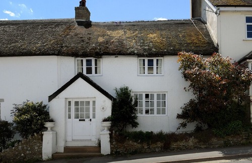 Charmouth Cottage | Foxley Cottage - Two Bedroom Cottage, Sleeps 4