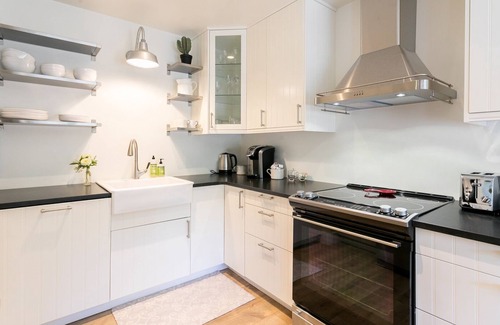 Fredericksburg House | Foxtrot Farm | Peaceful Pet-friendly Escape