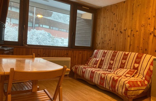 Besse-et-Saint-Anastaise Apartment | Cozy studio for 4 in Super Besse, ski-in/ski-out access