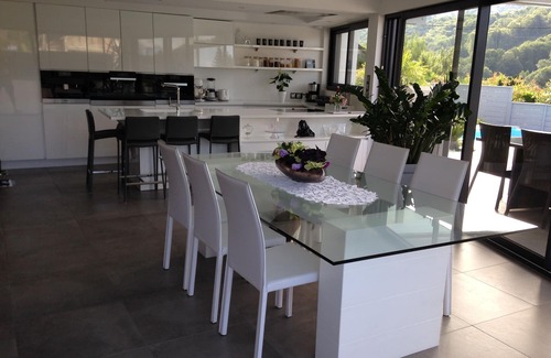 Coise-Saint-Jean-Pied-Gauthier House | modern fully equipped house, meublée.20 km from Chambery, 30 km from alberville.