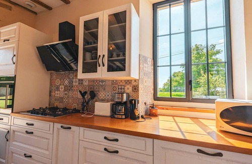 Pouligny-Saint-Pierre Cottage | Renovated house in the heart of Brenne Natural Park, authentic charm