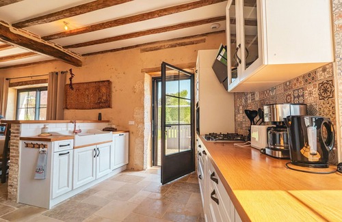 Pouligny-Saint-Pierre Cottage | Renovated house in the heart of Brenne Natural Park, authentic charm