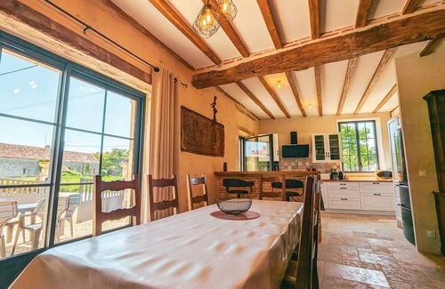 Pouligny-Saint-Pierre Cottage | Renovated house in the heart of Brenne Natural Park, authentic charm