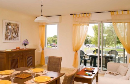L'Aiguillon-sur-Vie House | Le Domaine de Fontenelles by Interhome