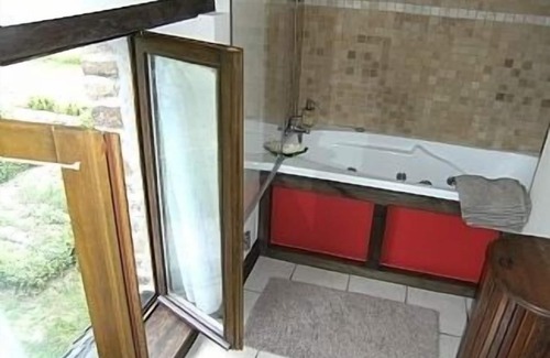 Saint-Pierre-Maubant-du-Bocage Other | WATERFALL, SPA BATH,TRADITIONALL FARMHOUSE IN PEACEFUL GARDENS.POOL NEAR HOUSE