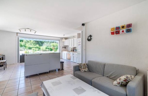Sainte-Foy-d'Aigrefeuille House | 103 m² House ∙ 4 bedrooms ∙ 8 guests