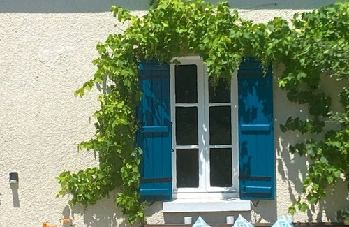 Sorges-et-Ligueux-en-Perigord Cottage | Gite La Banette - This cozy 1-4 person gite is fully equipped.