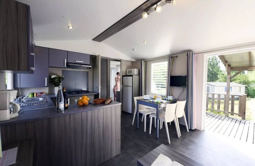 Saint-Martin-Lars-en-Sainte-Hermine House | Mobil Home Privilège Melusine - 2 bedrooms 4 persons
