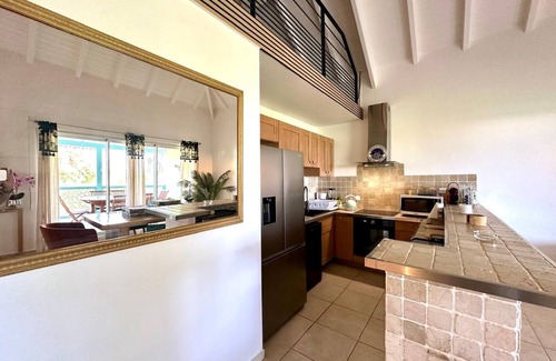 Maho Apartment | French Kiss, 2 bedrooms, large terrace on the beach!
