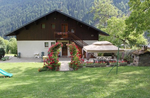Villard-sur-Doron House | Country house located 8km from Hauteluce/Les Saisies/Espace Diamant, 9km from Arêches ski slopes (domai