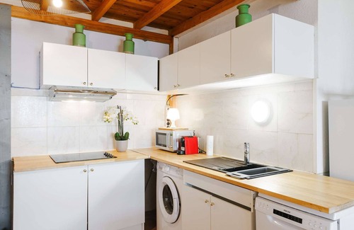 Gruissan Plage Apartment | FR22 2 Rooms+Mezzanine with AC - Plage des Chalets GRUISSAN