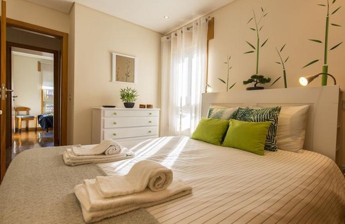 Ramalde Apartment | Francos Relaxing Apartment by the metro