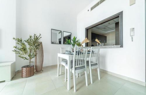 Dubai Marina Apartment | Frank Porter - Torch Tower