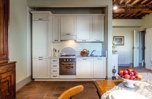 Capannori Villa | FRANTOIO a Romantic Farmhouse Apartment with Terrace and Views