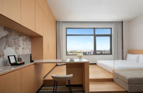 Yangpu Hotel | Fraser Place Wujiaochang Shanghai - Adjoin business center, free minibar