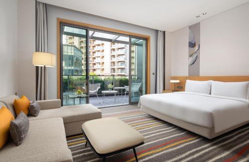 Yangpu Hotel | Fraser Place Wujiaochang Shanghai - Adjoin business center, free minibar