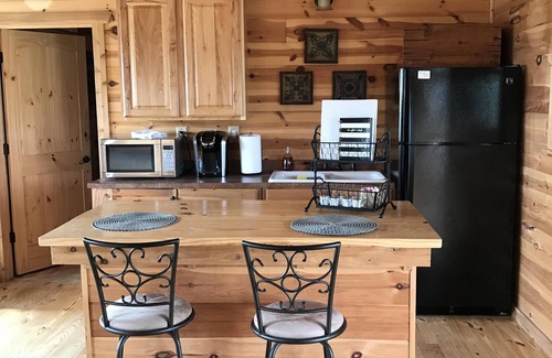 Fredericksburg Cabin | Fredericksburg Texas private cabin with hot tub