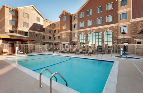 Midland Condo | Free Breakfast. Pool. Great Location! Near the new Chevron and Oxy campuses