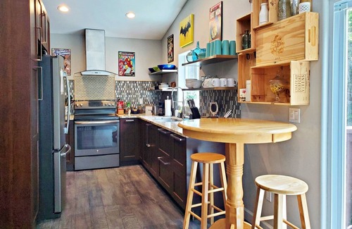 Port Orange House | FREE DAILY ACTIVITIES-Newer Home in Port Orange-Just 3 Miles to Beach-1 Small Dog Allowed-Fire Pit!