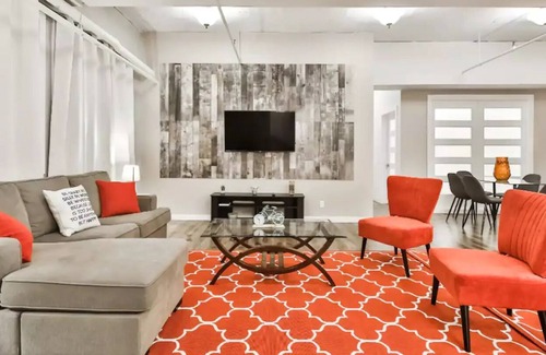 Quartier des Spectacles Apartment | FREE PARKING ♠ GORGEOUS ♠ Location in ❤ of City