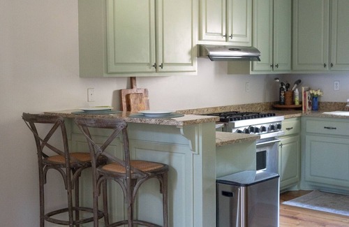 Oxford Condo | Free Shuttle to Stadium and Square - Each BD(3) has en suite BR