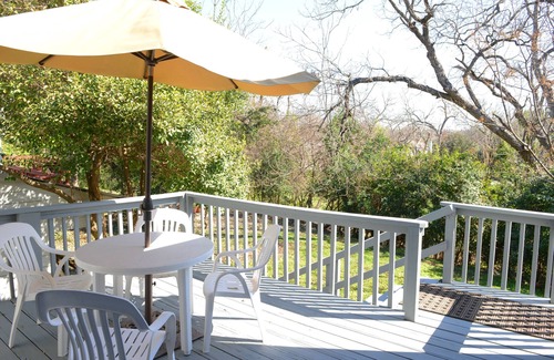 New Braunfels House | Free tubes. Walk to the river. Beautiful vintage home. Private back deck.
