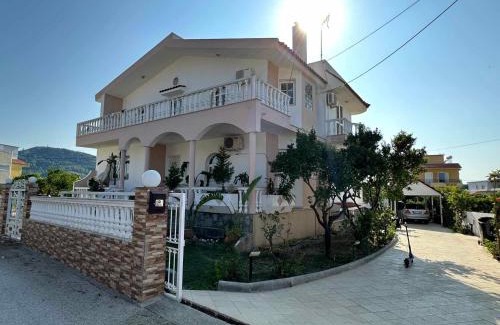 Petaloudes Villa | Freeman Greenlees Classical Greek