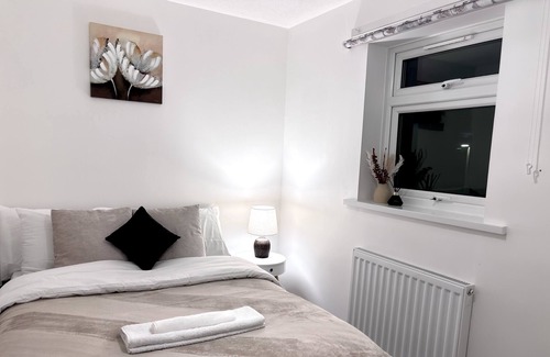 Bletchley House | FreeParking | Work&Leisure | Sleeps 5 | MK Centre