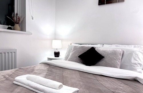 Bletchley House | FreeParking | Work&Leisure | Sleeps 5 | MK Centre