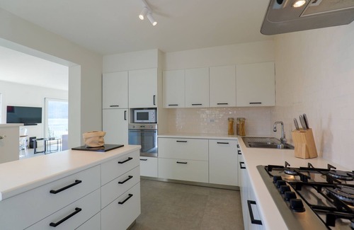 Resiga House | Freistehendes 5½-zimmer-haus mit Außenwhirlpool und Fantastischer Seesicht