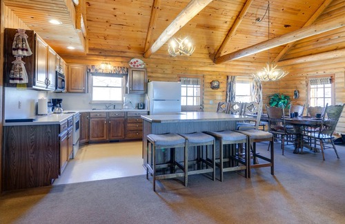 Fremont House | Fremont Vacation Rental w/ Mountain & Valley Views