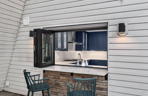Asheville House | French Broad River Lodge - Modern Amenities and Riverfront Views in Every Room!