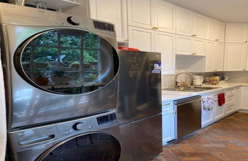 Treme House | French Quarter home in quiet lower quarter. Steps from Bourbon and Frenchman's