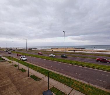 Mar del Plata Apartment | Frente al MAR hermosas vistas, con balcón y cochera