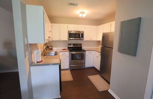 North Charleston Condo | Fresh and Cozy- 2 bedrooms and 2 baths