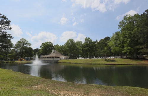 North Charleston Condo | Fresh and Cozy- 2 bedrooms and 2 baths