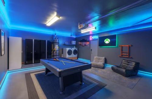 Green Valley North House | Fresh & Fun! Vegas 4BR w Heated Pool, Dog Friendly