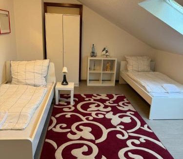 Misburg - Nord House | Freundliches Privatzimmer mit Gemeinschaftsküche und Gemeinschaftsbad