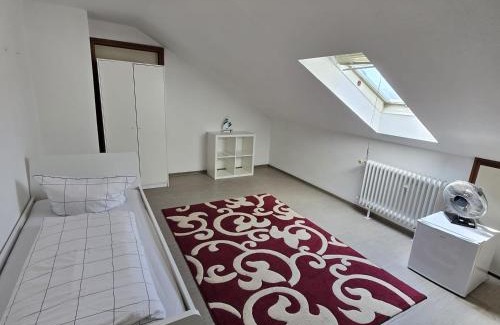 Misburg - Nord House | Freundliches Privatzimmer mit Gemeinschaftsküche und Gemeinschaftsbad