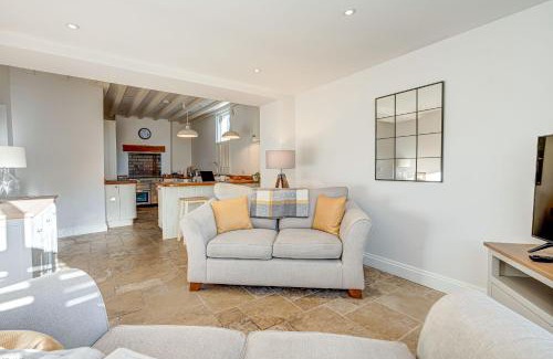 Wheatley House | Friday Cottage