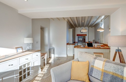 Wheatley House | Friday Cottage | Oxford Holiday Let | 3 Beds & Sleeps 5