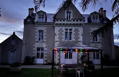 Pas-de-Jeu House | Friendly group accommodation for 15 people