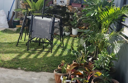 Lipa House | Friendly neighborhood with garden that you can relax while sipping your coffee.