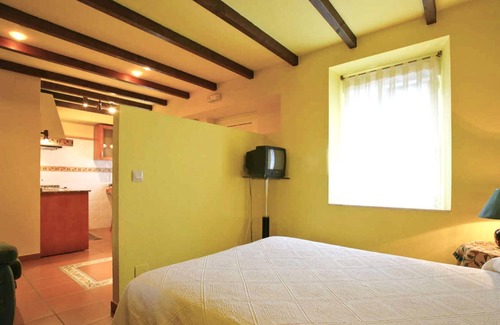 El Manto Apartment | Friendly vacation apartment with sea view.