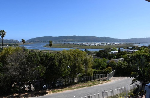 Old Place House | Friendz Guesthouse