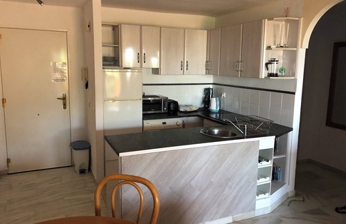 Urbanizacion Hacienda las Chapas Apartment | FROM £245pw, 2/3bed Sleeps 6 CABOPINO, MARBELLA, SOUTH FACING BALCONY.