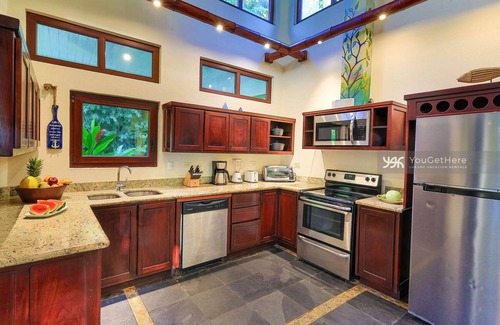 Dominical Villa | From Patio to the Pacific in Seconds, 3 Bdrm/3 Bath, Private Pool, Fast Wifi