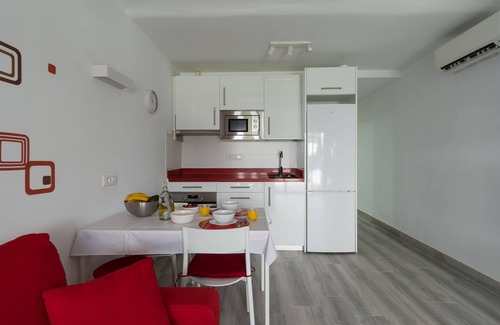 Playa del Aguila Apartment | FRONTLINE WITH GARDEN