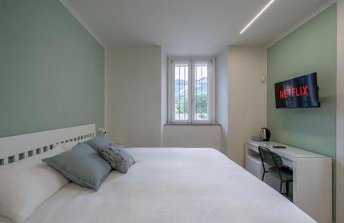 Olginate Apartment | Front Lake Como - 3 Bedrms with AC, Free Parking and Wifi